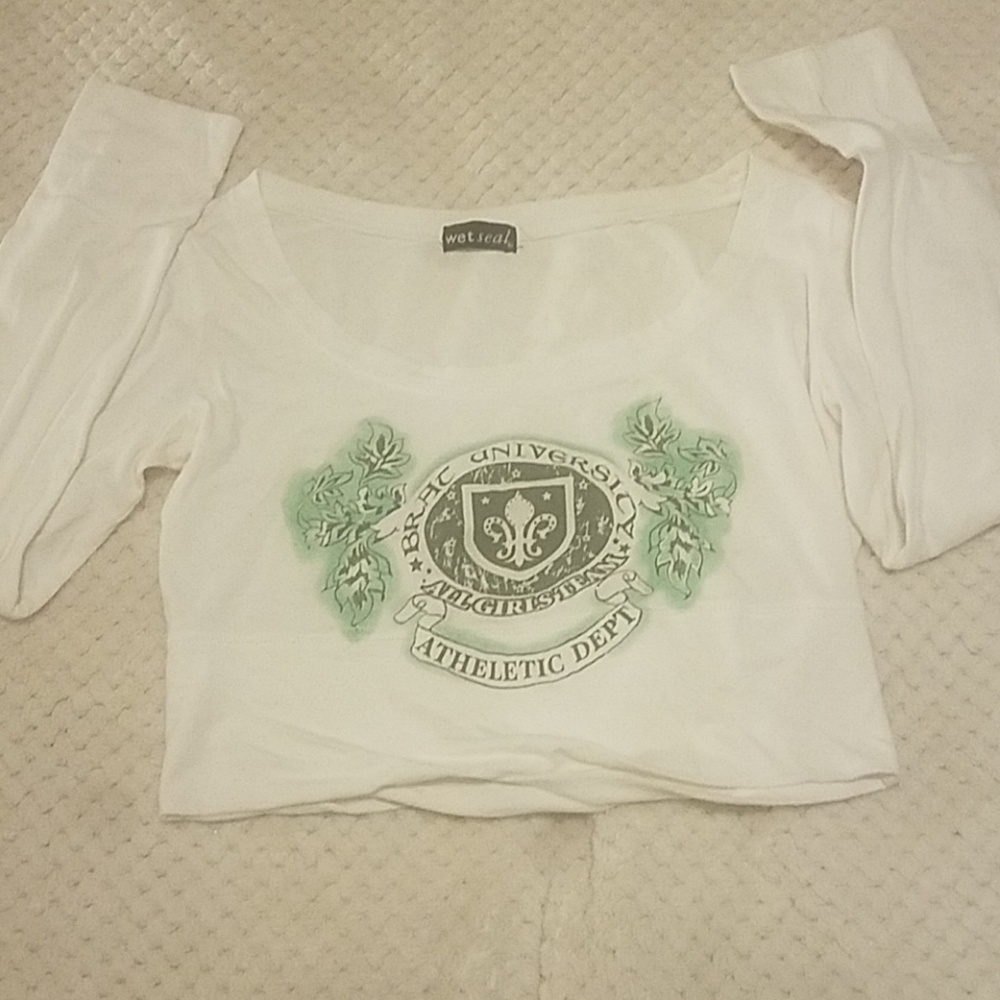 White long sleeve crop tshirt